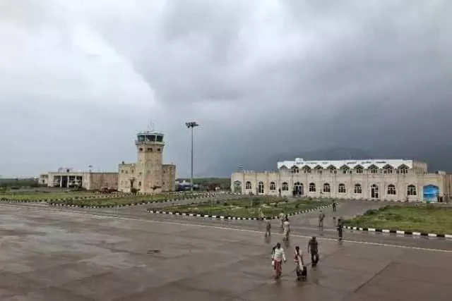 Centinaia di turisti (anche italiani) bloccati in Yemen: via domani ai rimpatri