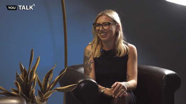 Sceglie la Sardegna dopo una vita in viaggio: 