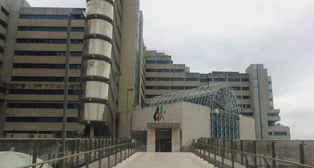 Allerta rossa a Cagliari: attivata l'unità di crisi al Brotzu, solo prestazioni urgenti al Policlinico