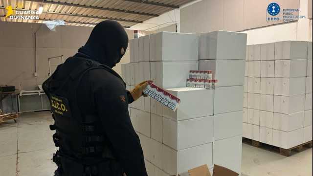 02022026 124132 FOTOLA2 Scoperta una fabbrica di sigarette