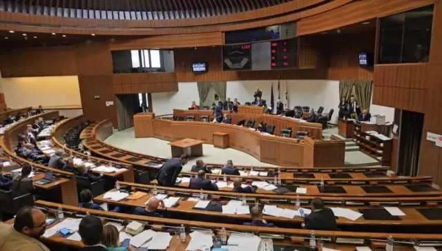 Regione, l'affondo di Fratelli d'Italia: