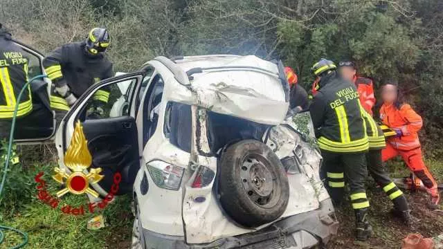 WhatsApp Image 2026 02 02 At 14.29.14 Incidente sulla 131 a Paulilatino: medico calato dall'elicottero, due anziani in codice rosso