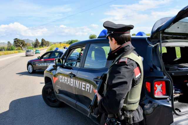 Insulti, minacce e violenza verso l'ex compagna: 68enne allontanato da Giba