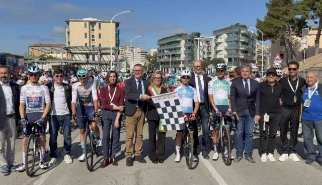 La terza tappa del Giro della Sardegna parte da Cagliari: ecco le immagini (Video)