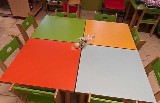 Scuola Materna Bimbo A Sestu una rosa bianca nella classe del piccolo Lorenzo, soffocato da un boccone: