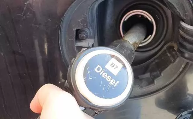 Prezzo del diesel da capogiro, la Sardegna tra le regioni più colpite: 