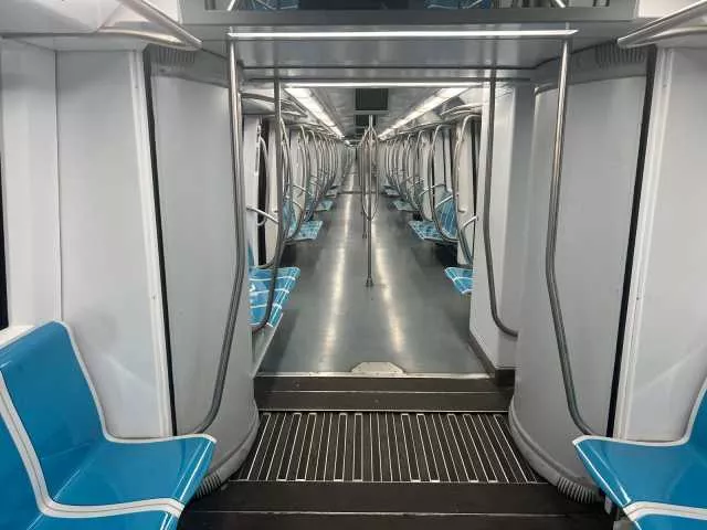 Roma, abusi sessuali su minore a bordo della metro: arrestato 16enne 