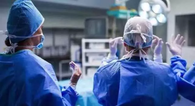 Cagliari, al Brotzu rimosso un sarcoma uterino aggressivo da una paziente di 50 anni