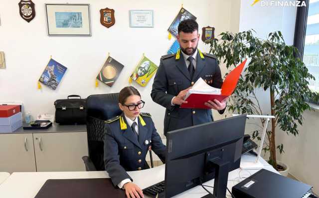 Compro oro abusivo a La Maddalena: nascosti al fisco oltre 160mila euro