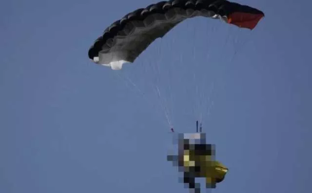 Lo schianto dopo il lancio a Serdiana, è morto il paracadutista: aveva 51 anni