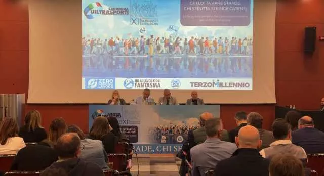 Guerra e caro carburanti, l'allarme di Uiltrasporti: 