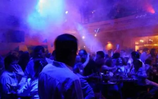 Milano, serate di lusso tra escort e gas esilarante: nel mirino anche alcuni calciatori di Serie A 