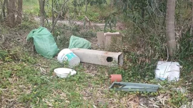 Oristano, scoperta discarica abusiva a Torre Grande: materiali edili, ma anche amianto