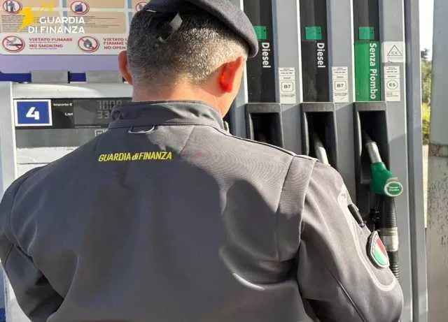 Controlli nei distributori di carburante, irregolare il 30% nell’Oristanese