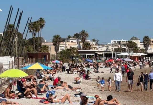 Prove d'estate al Poetto di Cagliari: passeggiate, sport e i primi bagni