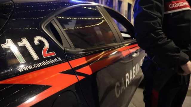 Spari in strada a Napoli, ucciso in un agguato un giovane di 20 anni 