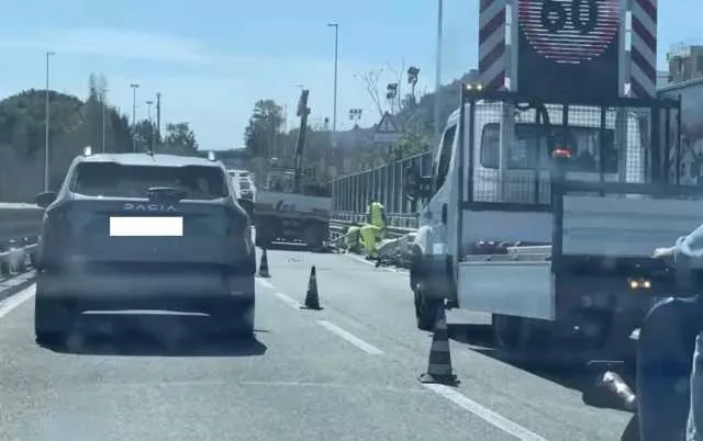 Cagliari, i lavori paralizzano il traffico sull'Asse mediano: code chilometriche (Video)
