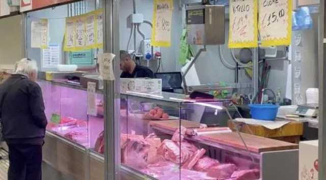 Da Barcellona a Firenze il messaggio per Cagliari: 