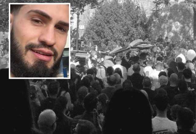 Palloncini bianchi e lacrime per Leonardo, ucciso con un colpo di pistola: l'ultimo saluto a Villacidro