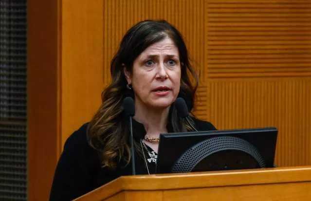 Eolico, Todde attesa in Consiglio dei ministri: scontro su progetti e valutazioni d'impatto ambientale