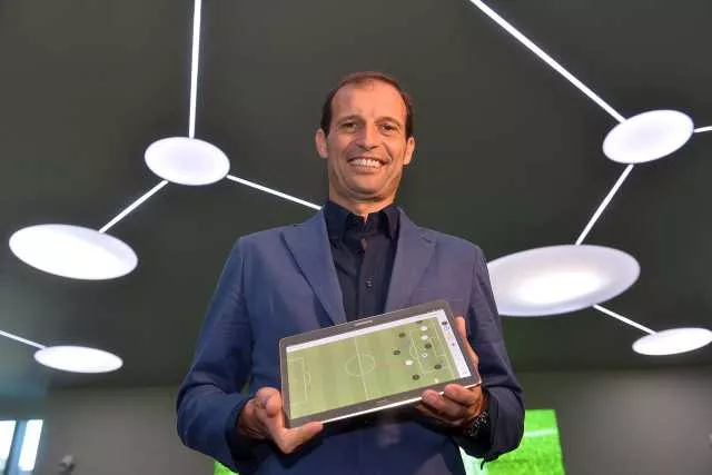 Imagoeconomica 806909 La sconfitta con il Cagliari costa cara ad Allegri, esonerato. Milan: