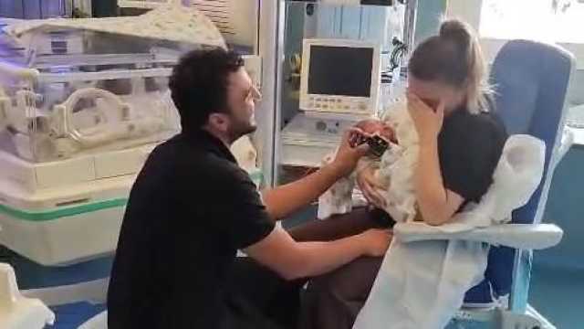 Proposta di matrimonio in terapia intensiva neonatale a Monserrato: mamma Giorgia dice 
