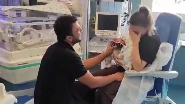 Proposta di matrimonio in terapia intensiva neonatale a Monserrato: mamma Giorgia dice 