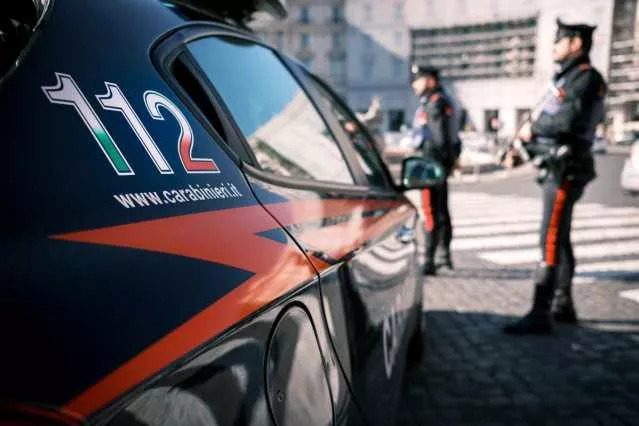 Quartu, in scooter non si ferma all'alt dei carabinieri e scappa: arrestato 19enne