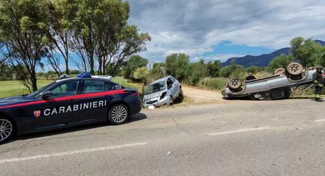 Schianto Provinciale 86 Oggi Violento scontro sulla provinciale 86, pick-up si ribalta: due feriti