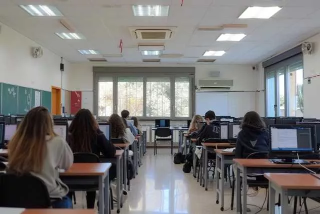 Scuole, Uil e Uil Scuola Sardegna: “Tagli pesantissimi, la Sardegna non può pagare il prezzo delle politiche”