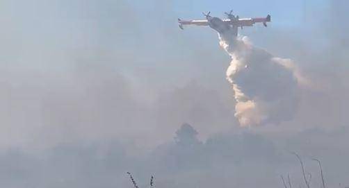 Oltre 30 incendi in Sardegna oggi: indagini intensificate per scoprire le cause