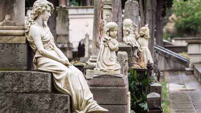 Cagliari, tensioni sulla manutenzione del verde dei cimiteri. Sindacati: 