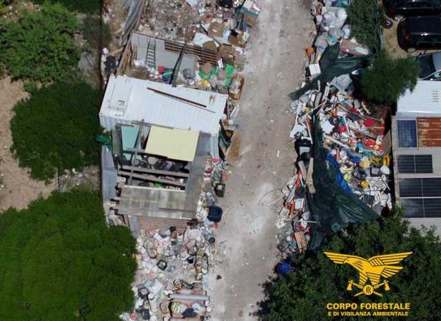 Maxi discarica abusiva di rifiuti sulla 554 a Selargius: sequestrata un'area di 4mila metri quadrati
