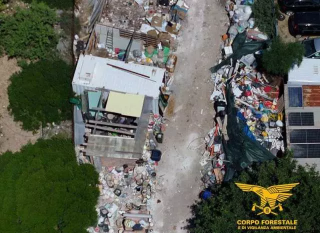 Maxi discarica abusiva di rifiuti sulla 554 a Selargius: sequestrata un'area di 4mila metri quadrati