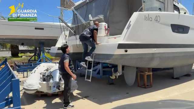 Olbia, catamarano da 600mila euro sequestrato dalla finanza: 130mila euro di iva da pagare
