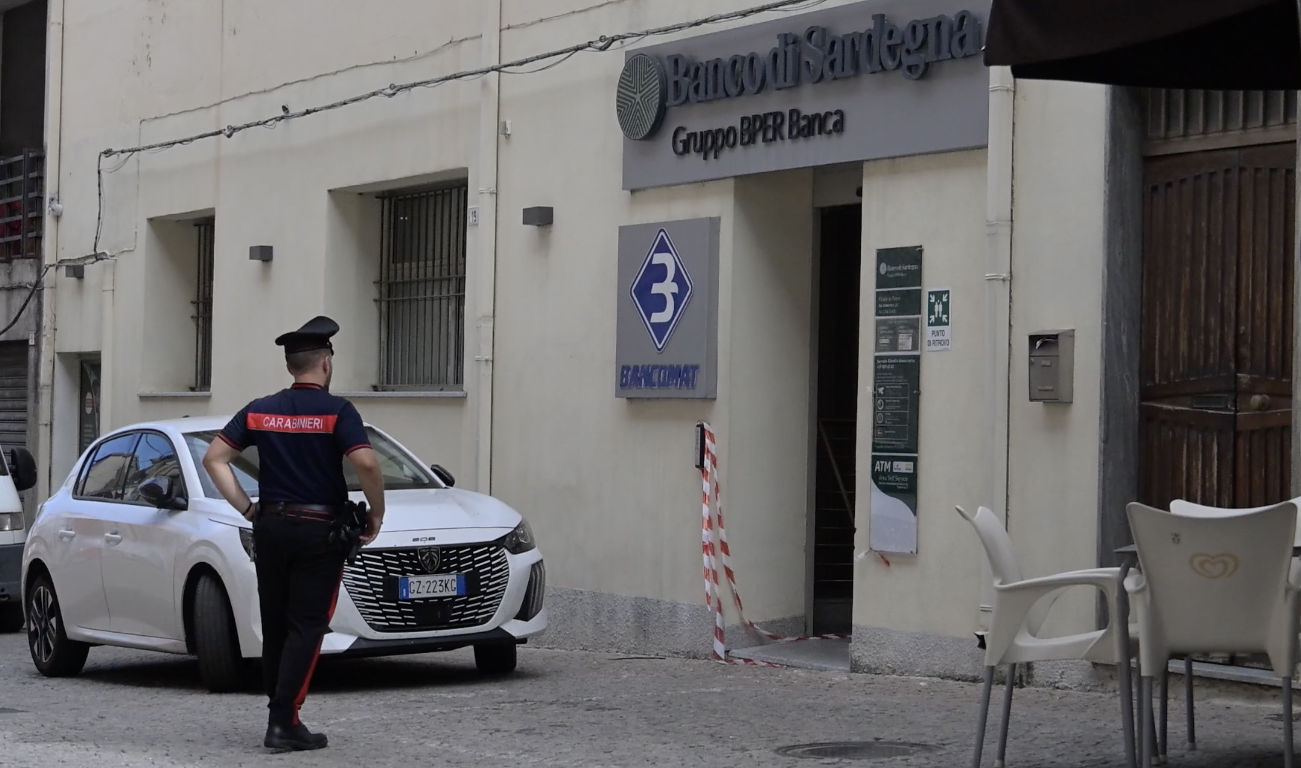 Bancomat Fonni Assalto Fallito Esplosivo per scardinare la cassa del bancomat a Fonni, ma l'assalto fallisce
