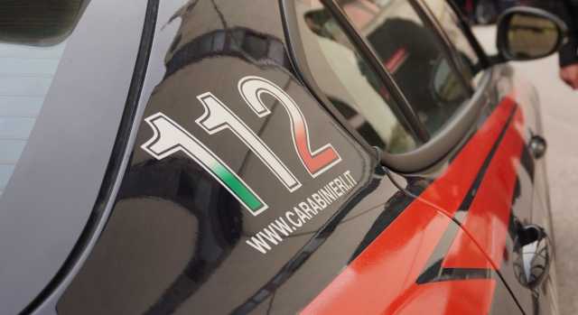 Carabinieri Auto Immagine Gazzella Uccide moglie e figlio a fucilate: orrore a Camaiore in Toscana