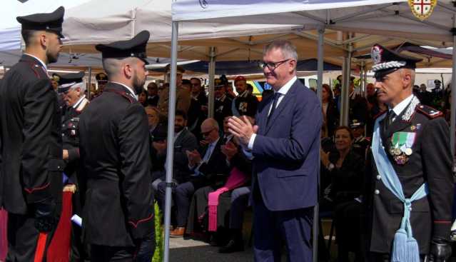 Salvarono tre bimbi e il padre che rischiavano di annegare, premiati due carabinieri di Bitti