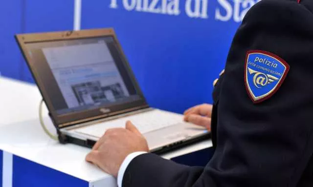 Chat con una tredicenne e video pornografici: arrestato un 38enne nel Cagliaritano