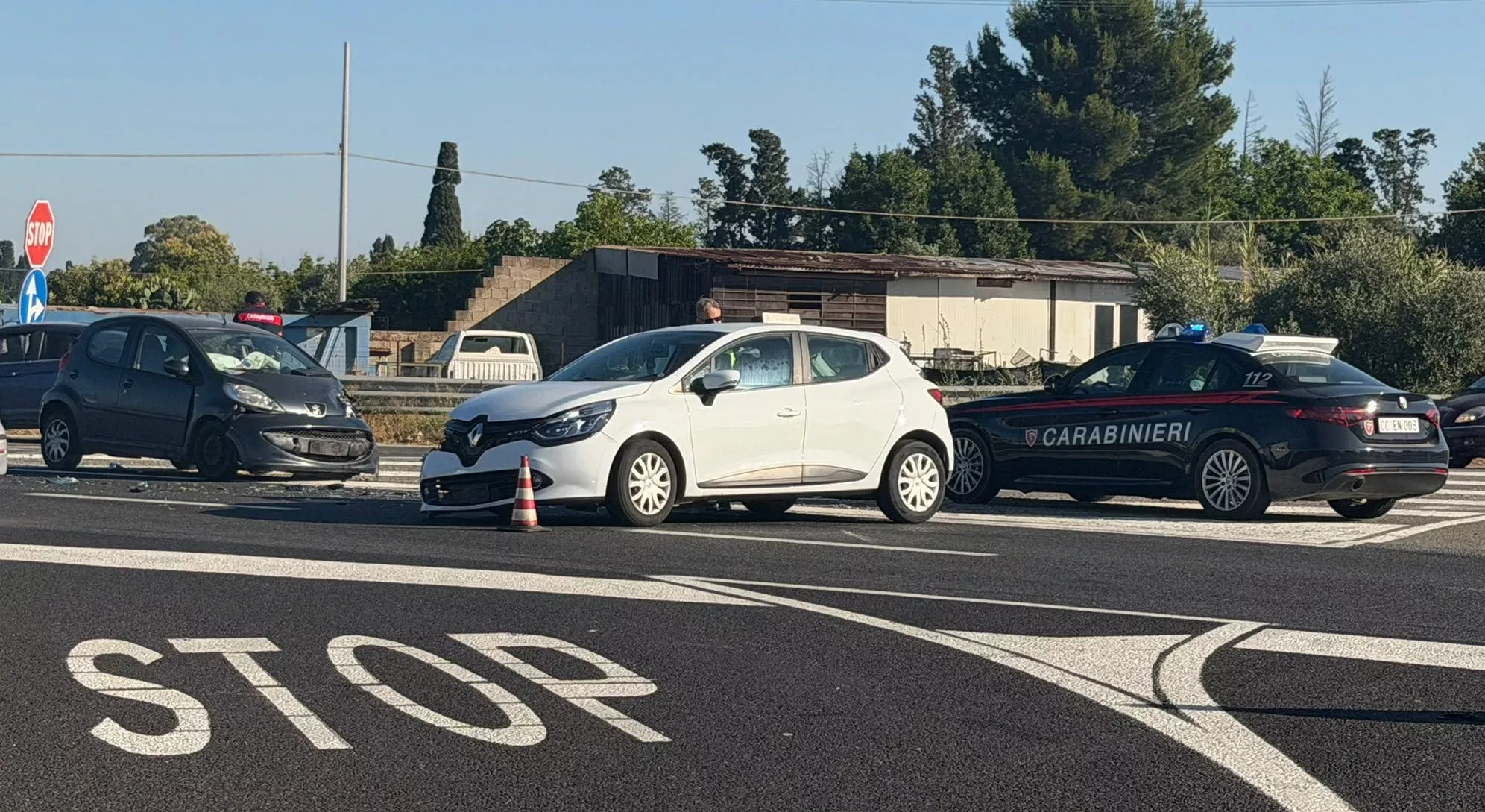 Statale 130 Scontro Scontro fra auto sulla 130 all'incrocio tra San Sperate e Decimomannu: un ferito