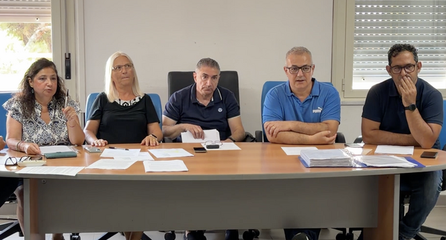"Stiamo andando avanti solo con la volontà del personale sanitario": la denuncia dei lavoratori dell'Asl di Cagliari