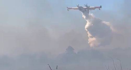 Fuoco anche a San Gregorio a Sinnai: dirottati mezzi aerei, chiesti due canadair