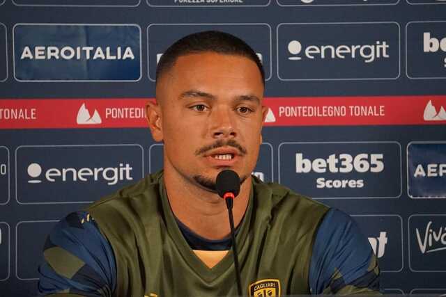 Caprile leader rossoblù: "Resto concentrato sul Cagliari, al mercato non ci penso"