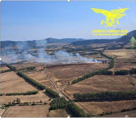 Incendio A Carbonia Vasto rogo tra Carbonia e Nuxis: intervengono canadair, super puma ed elicottero militare