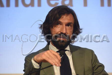 Pirlo dice sì alla panchina della Nazionale italiana: firmerà un contratto fino al 2030