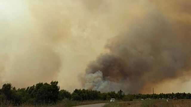 L'incendio tra Villasor e Villacidro non si ferma: 9 mezzi aerei in volo, statali chiuse e paura