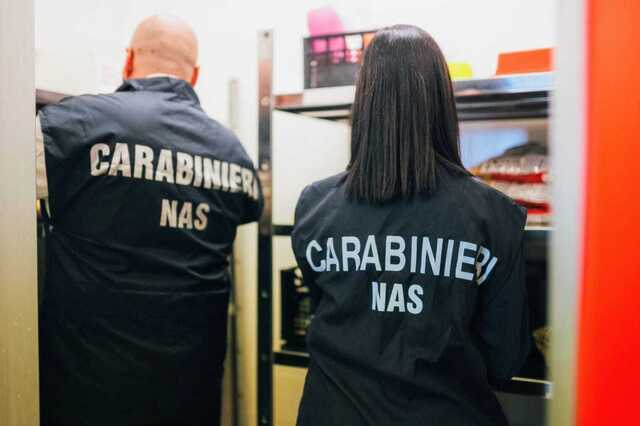 Frigoriferi troppo caldi, sequestrati 130 chili di alimenti in un supermercato nel cagliaritano
