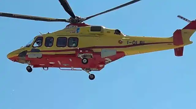 Omicidio a Bari Sardo: in auto investe una coppia, poi uccide a coltellate il ragazzo 