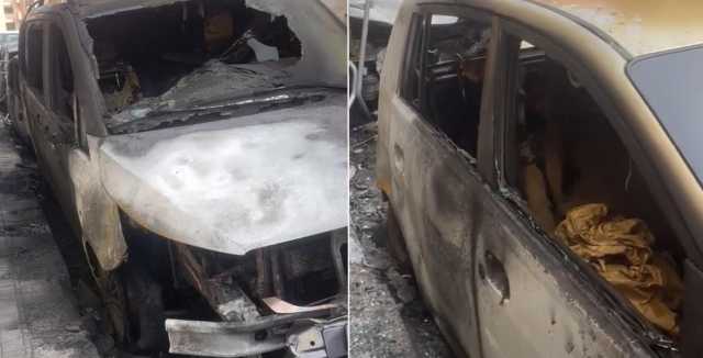 Notte di paura in pieno centro a Cagliari: quattro auto carbonizzate, le fiamme danneggiano la facciata di una palazzina (Video)