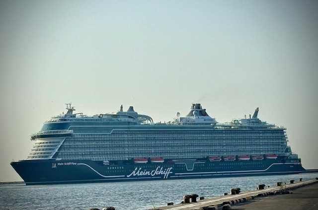 La crociera ammiraglia della Mein Schiff Flow a Cagliari per la prima volta: "4mila turisti di fascia medio-alta"